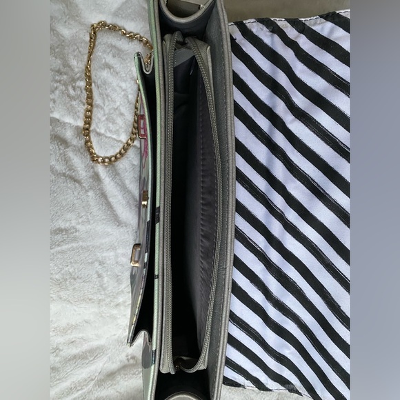 Gray/green Framed Botanical House of Disaster Messenger Purse with Gold Chain - Picture 2 of 13